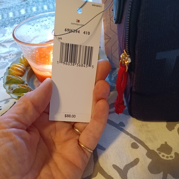 Tommy Hilfiger Bag - Picture 2 of 10